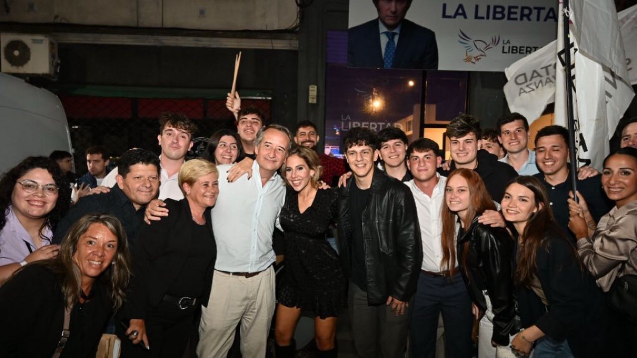 La Libertad Avanza no tiene representantes puros en la Legislatura de Santa Fe y queda afuera de la discusión por la reforma.