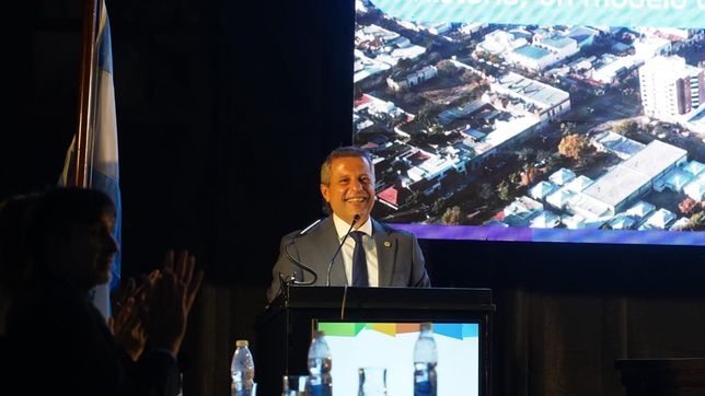 Damián Bernarte dio por primera vez su discurso anual en la explanada de la UTN de San Francisco