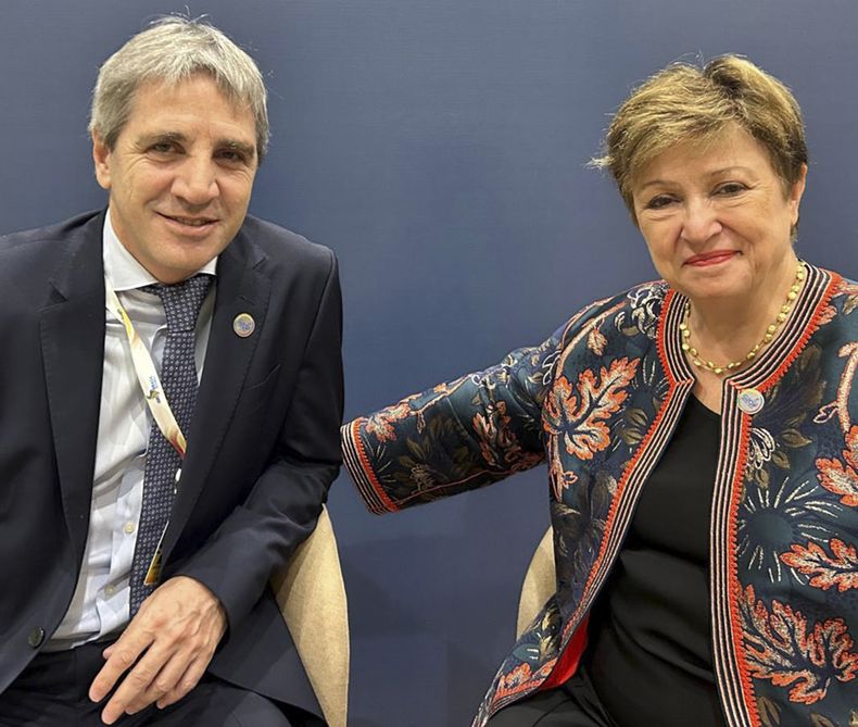 Toto Caputo y la titular del FMI, Kristalina Georgieva