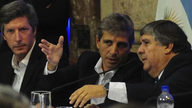 un ?papelito? de caputo para cerruti armo un escandalo y se levanto la sesion