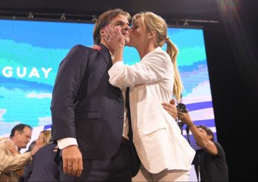 Con resultado ajustado, Lacalle ganaba el ballotage en Uruguay
