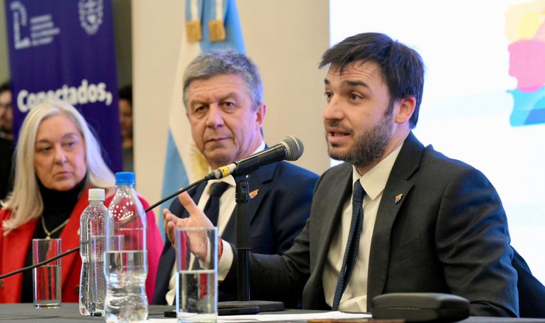 Ignacio Torres profundiza el estilo refundacional y va contra el tren fantasma en Chubut