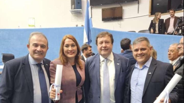 Alberto Weretilneck, Pedro Pesatti y los legisladores electos de la UCR Lorena Matzen y Ariel Bernatene.