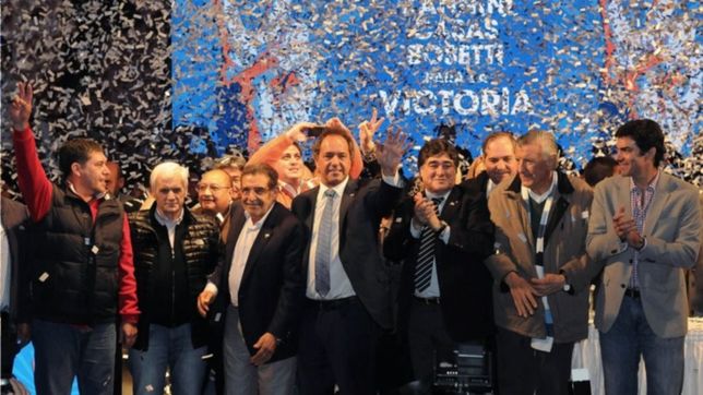 scioli lleno de elogios a menem: jamas deje de tenerle carino