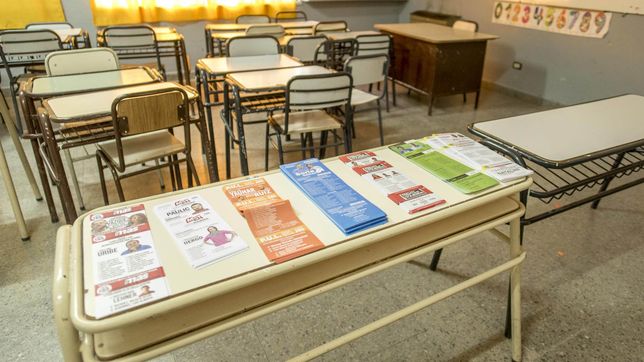 La Libertad Avanza instala la boleta única de papel en Río Negro y busca desplazar el viejo sistema de votación.