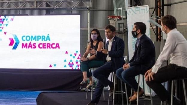 Kicillof empuja su programa cuida bolsillos y se mete en la guerra de los precios