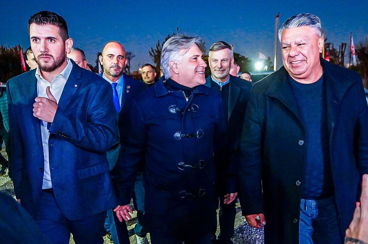Juan Manuel Cavagliatto, Martín Llaryora y Chiqui Tapia, en la inauguración del predio de Instituto, en Córdoba.