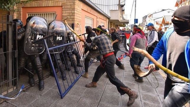 furia, represion y vigilia tras la sentencia de extradicion de jones huala a chile