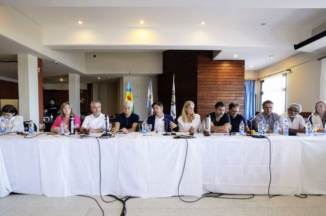 Operativo despegue: intendentes redoblan la presión a Axel Kicillof para que desdoble las elecciones