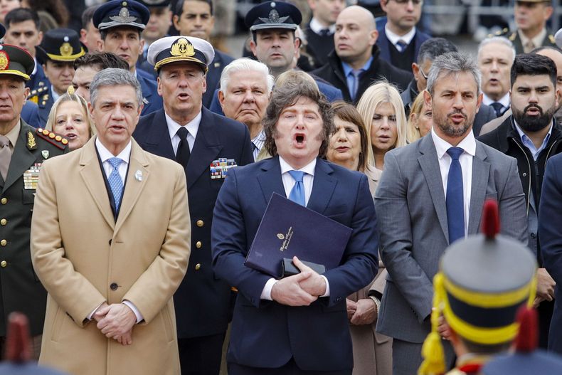Javier Milei y Jorge Macri. Todos unidos cantaremos.