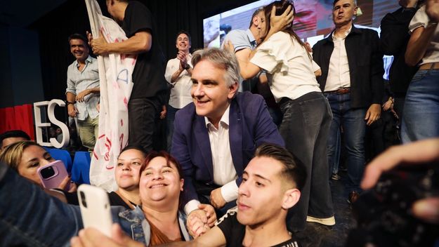 Martín Llaryora, en el búnker de Provincias Unidas  Martín Llaryora, en el búnker de Provincias Unidas