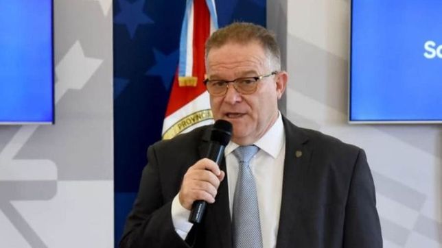 con lo justo, la legislatura avalo el regreso del exministro lagna