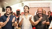 Leonel Chiarella, el senador Daniel Kroneberger y Martín Berhongaray, en el acto de la UCR de La Pampa. FOTO: www.radiokermes.com