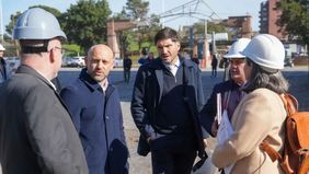 Maximiliano Pullaro baliza la pista del aeropuerto de Rosario para las empresas de Santa Fe