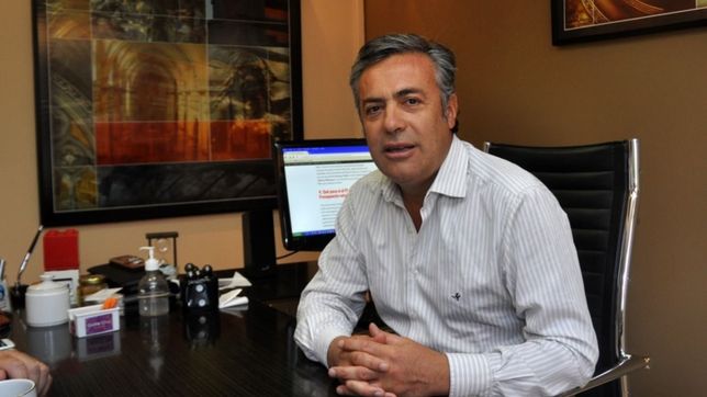 la mano dura de cornejo: fija multas para los alumnos de primaria