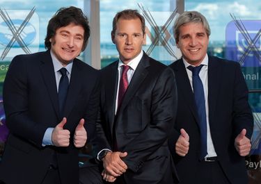 Jorge Brito, Javier Milei y Toto Caputo (Fotomontaje).