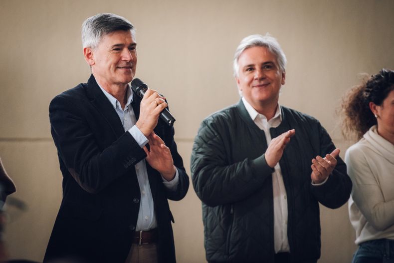 Daniel Passerini con Martín Llaryora