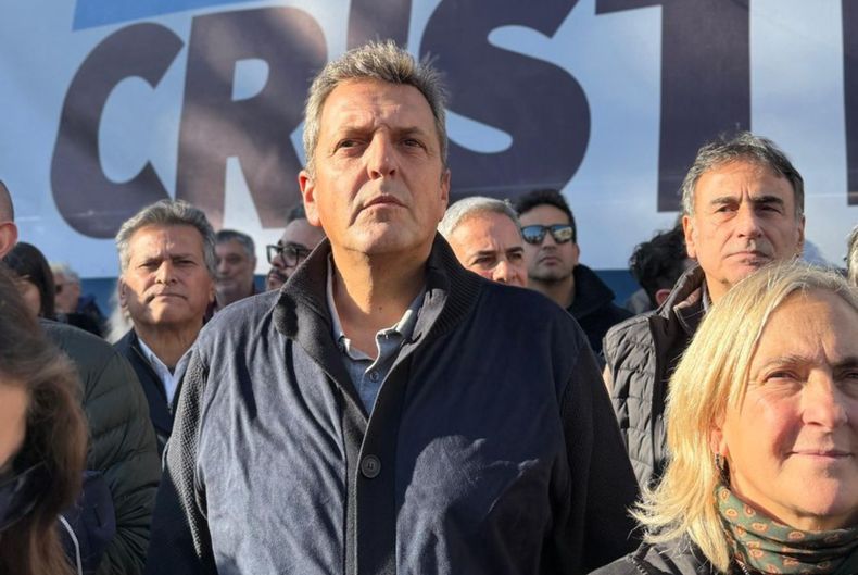 Sergio Massa interfiere y juega con nombres propios en Río Negro.
