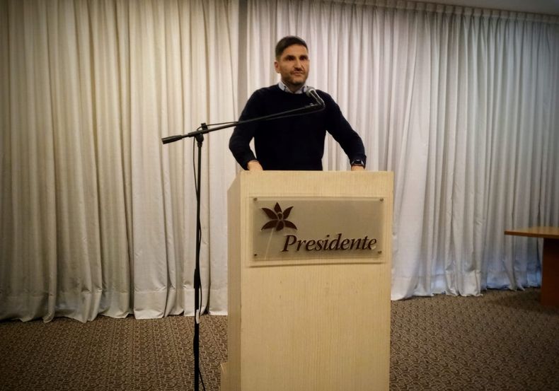 Pullaro en conferencia de prensa en el Hotel Presidente