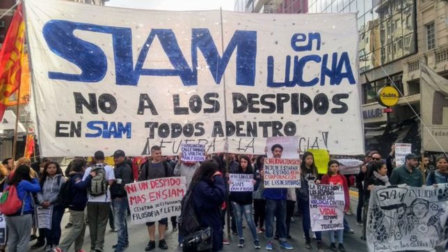 en el ultimo ano se perdieron casi 120 mil puestos de trabajo registrados