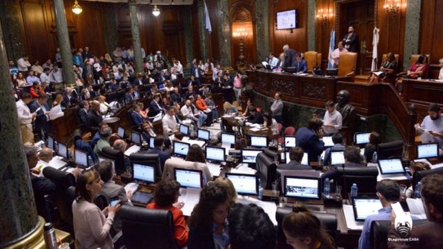 fumata blanca del pro, el pj y la ucr en la legislatura portena