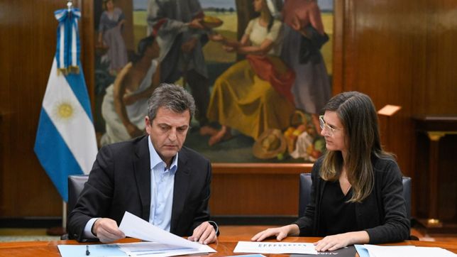 el senor de los alivios: entre poda y poda, massa da aumento y bono a jubilados