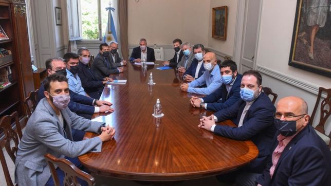 la uba, con elecciones postergadas, barbieri prorrogado y la re-re en discusion