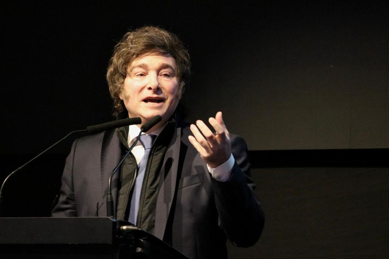 Javier Milei apuntó contra Axel Kicillof.&nbsp;