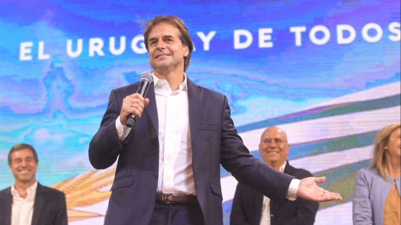 Uruguay aísla a Fernández y se acerca al plan de Bolsonaro del Mercosur mínimo