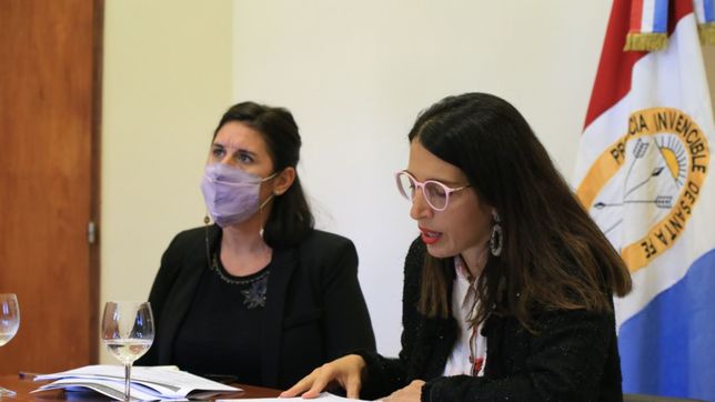 las escuderas silenciosas de perotti