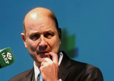 Sturzenegger afirmó que mantendrá tasas altas para contener la inflación