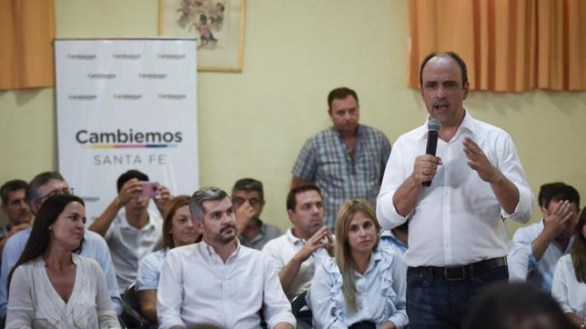 pena le pidio a corral concentrarse en los santafesinos decepcionados