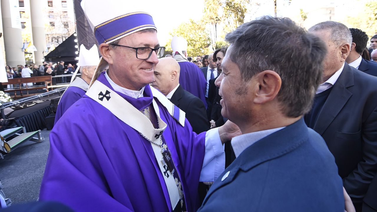 Axel Kicillof y, de fondo, Victoria Villarruel.&nbsp;