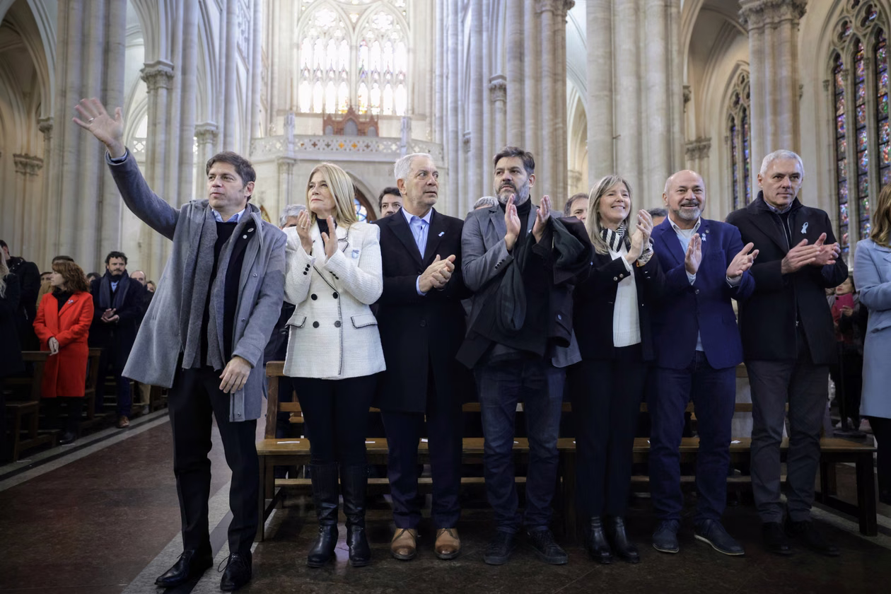 Axel Kicillof en la Catedral de La Plata