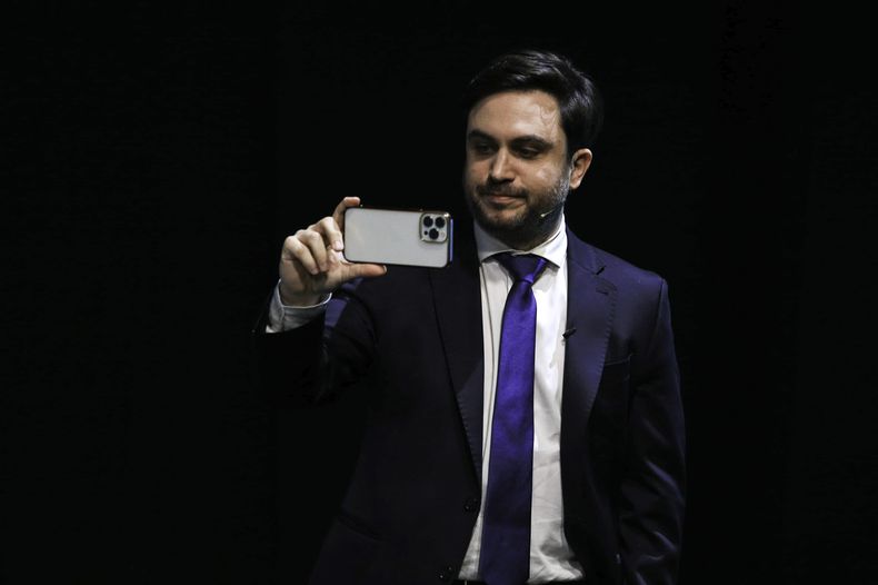 Ramiro Marra encabezará la lista de legisladores porteños de la UCeDé y desafía a Karina Milei. Ramiro Marra encabezará la lista de legisladores porteños de la UCeDé y desafía a Karina Milei.