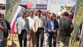 Maximiliano Pullaro junto a su ministro de Desarrollo Productivo, Gustavo Puccini, en Expoagro.