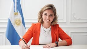 Stefanía Cora reemplazará a Edgardo Kueider. Stefanía Cora reemplazará a Edgardo Kueider.