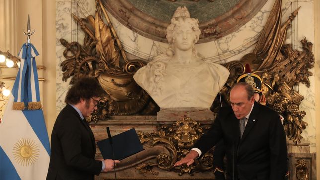 Milei le tomó juramento a Francos.