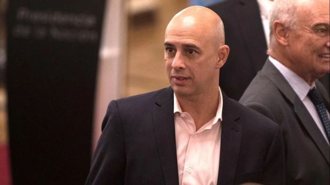 primera baja por el super papelon: se va ocampo del gobierno porteno