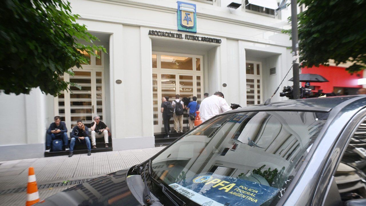 La guerra judicial detrás de la pelea entre la AFA y el gobierno de Javier Milei. 