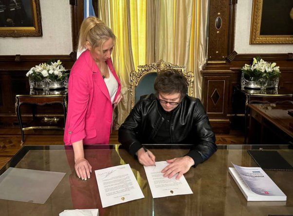 El gobierno de Javier Milei firmará hoy el veto a la ley de financiamiento universitario.