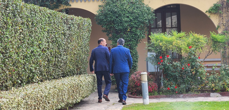 Omar Gutiérrez recibe a Rolando Figueroa, en la Casa de Gobierno de Neuquén.
