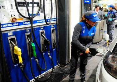 YPF contiene los precios en medio de una nueva escalada del conflicto en Medio Oriente para empujar la desinflación
