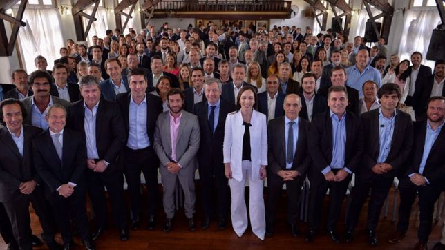 balance, ajuste y reformas: vidal cerro el ano con el gabinete ampliado