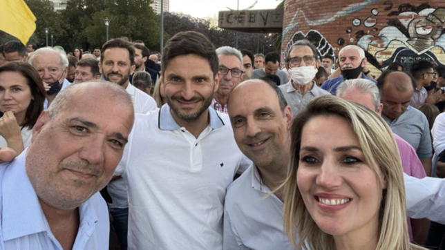 todos hablan con todos