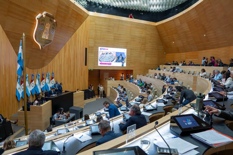 La delicada paridad en la Legislatura se puede ver anterada por el resultado del 26 de octubre