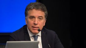 Dujovne: “Nunca se hizo un ajuste de esta magnitud sin que cayera el Gobierno