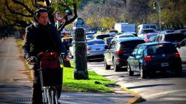 el legislador del pro que invita helados a los portenos