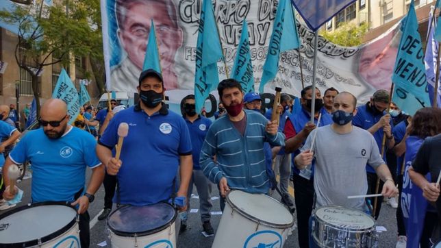 la cgt moviliza y busca su lugar en el frente de todos
