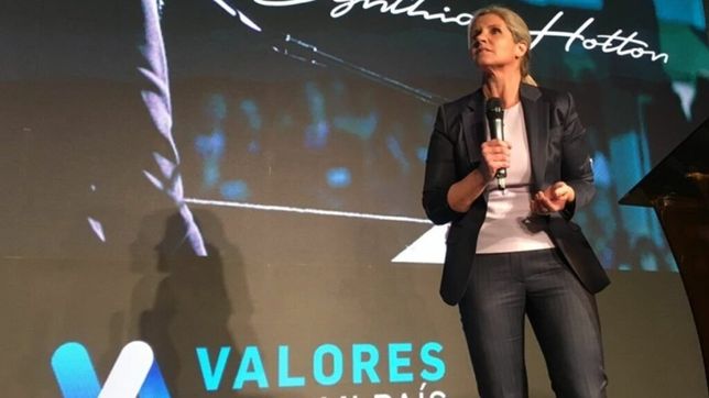 la ola celeste palido